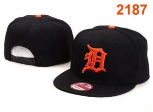 Men's Detroit Tigers #8 Justin Upton Stitched New Era Digital Camo Memorial Day 9FIFTY Snapback Adjustable Hat